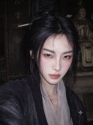 4K 逼真照片修复